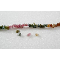 Chips  Tourmaline  4 -7 mm Grade A  couleurs mélangées X 1 rang