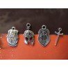 4 breloques, charm, lot Chevalier x 1