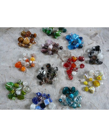 Perles en verre mélangées MIX n°5 X 100 gr (environ 13-15 perles) ROUGE