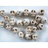 Crâne Blanc cassé Howlite synthétique 12mm