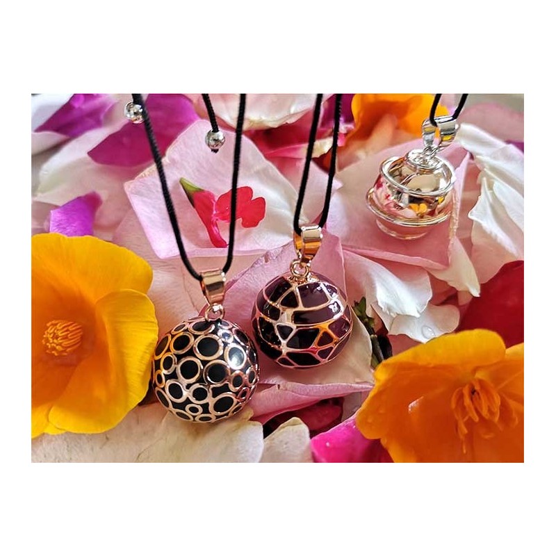 Bola de grossesse Eva émail bordeaux cache coeur