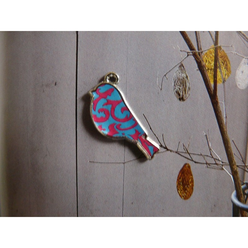 Breloque, charm, OISEAU  bleu, volutes roses x1